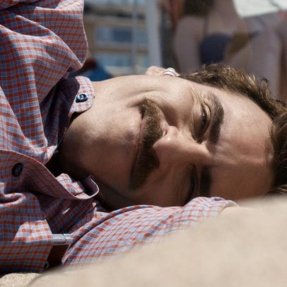 Spike Jonze em SP não julga IA e celebra caos emocional em 'Ela'