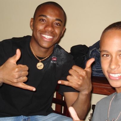 Família de Robinho Júnior apoia acusação de agressão a Neymar; risco de rescisão