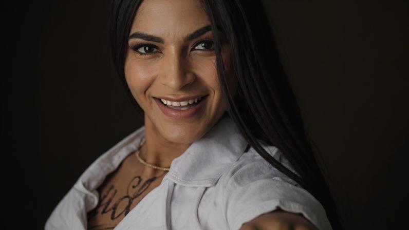 Cantora e suplente de vereadora Santrosa