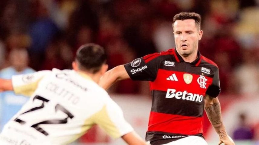 Saúl em ação pelo Flamengo contra o Cusco pela Libertadores (Foto: Adirano Fontes / Flamengo)