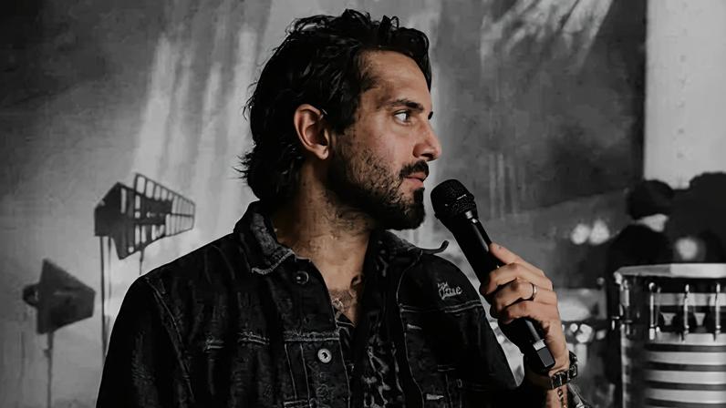 Felipe Pezzoni publicou um vídeo no Instagram em que anunciou a saída da Banda Eva