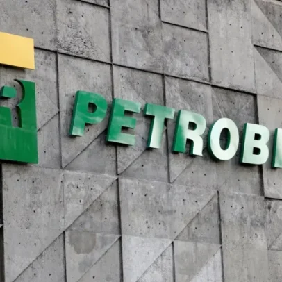 Petrobras recua diante da queda no preço do petróleo