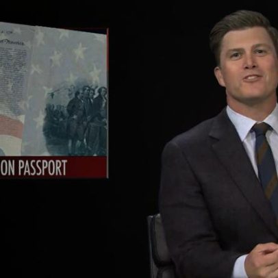 SNL satiriza movimento de passaporte de Trump e visita do rei Charles