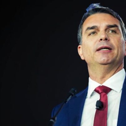Discussão sobre suposto silenciamento de Flávio Bolsonaro