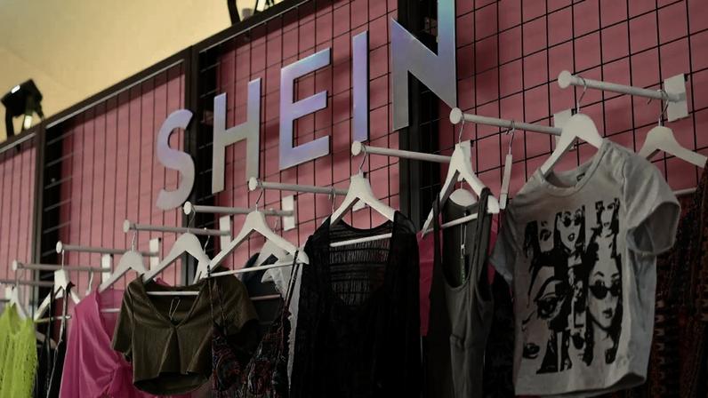 Ativação da SHEIN no festival de música Creamfields em 26 de maio de 2023, em Chelmsford, Inglaterra