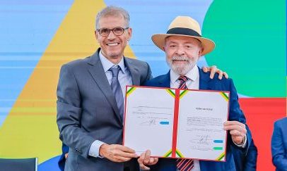 Oposição entra na Justiça contra propaganda do governo sobre PEC da escala 6x1