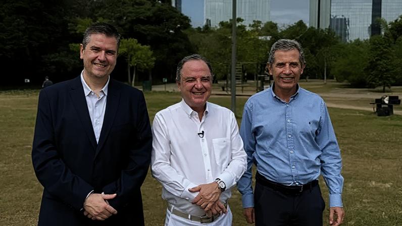 Dr. Roberto Kalil recebe cardiologista Luciano Drager, da Unidade de Hipertensão do InCor; e o pneumologista Geraldo Lorenzi-Filho, diretor do Laboratório do Sono do InCor