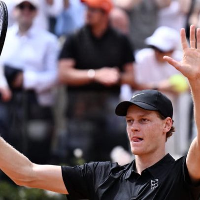 Sinner vence em Roma e quebra recorde de Djokovic