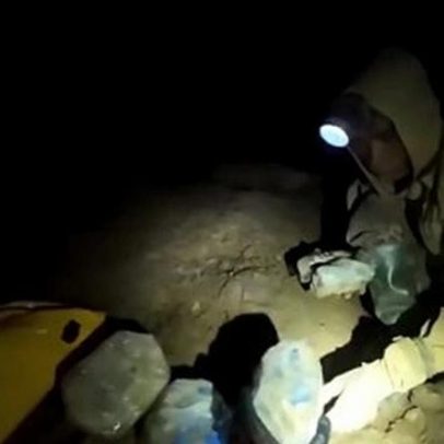 Socorristas levam comida e cobertores para presos em caverna no Laos
