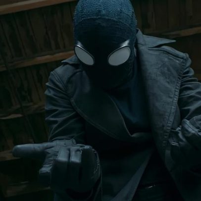 Spider-Noir traz 10 referências ao Homem-Aranha na série