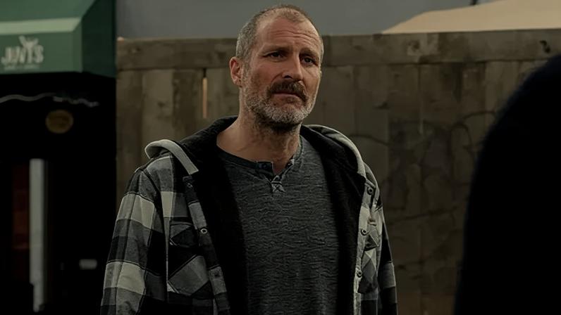 Ator era conhecido por participar de produções como “Supernatural”, “Arrow”, e “Virgin River”