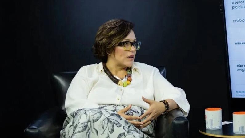 Suelma Rosa, vice-presidente de Assuntos Corporativos da BAT na América Latina, em entrevista no estúdio do Poder360