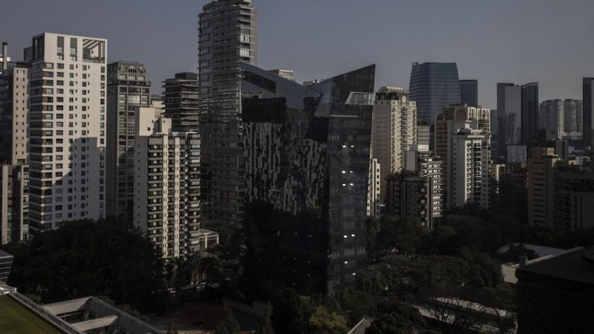 Prédios na Faria Lima: gestora com sede em São Paulo levantou US$ 1,5 bilhão no ano passado para o Lumina Fund III. (Foto: Victor Moriyama/Bloomberg)