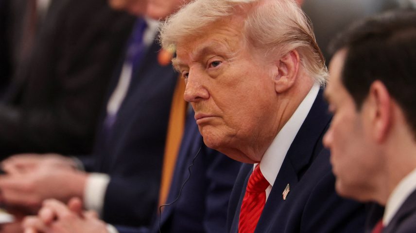 Trump criticou as informações e sugeriu que os EUA poderiam encerrar a guerra rapidamente
