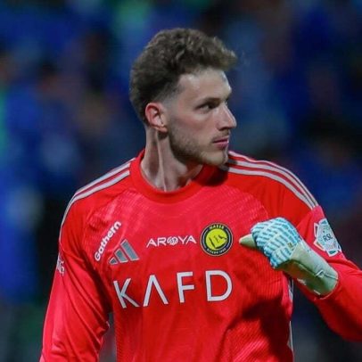 Taffarel defende goleiro Bento após falha e diz que peso não o tiraria da Copa