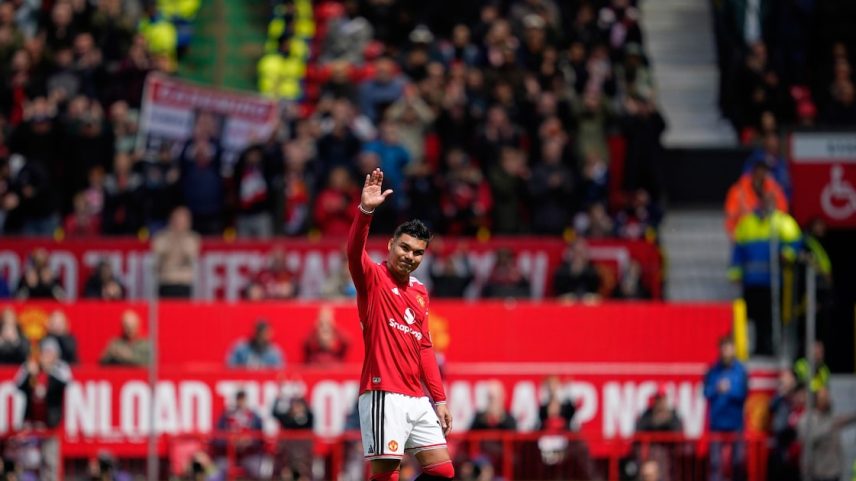 Casemiro se despede do Manchester United