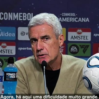 Luís Castro aponta possibilidade de Braithwaite e Carlos Vinícius no ataque
