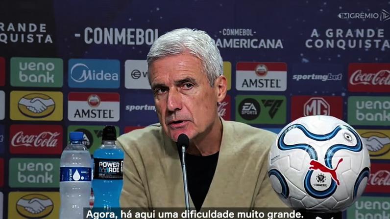 Dinamarquês marcou na vitória do Grêmio contra o Palestino e o treinador não negou que os dois podem jogar juntos contra o Santos, porém ressaltou a falta de tempo para treinamento.