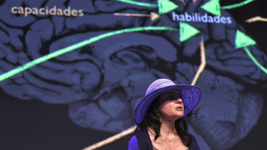 Neurocientista Suzana Herculano-Houzel no painel Pensar melhor para viver melhor.