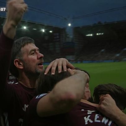 Hearts vence Falkirk por 3 a 0 na Premiership