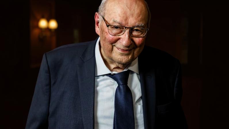 O jurista Ives Gandra, pai de ministro do TST, defendeu que todos da Corte deveriam dar aulas privadas a advogados que atuam no tribunal