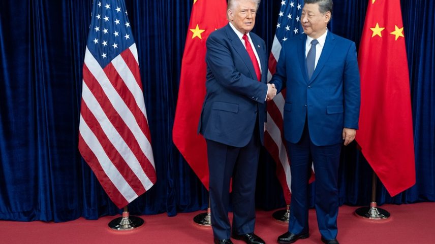 O presidente Trump disse que sua ligação com o líder da China, Xi Jinping, abordou a Ucrânia, as exportações chinesas de produtos químicos usados para fabricar fentanil e as compras de produtos agrícolas (Haiyun Jiang/The New York Times)