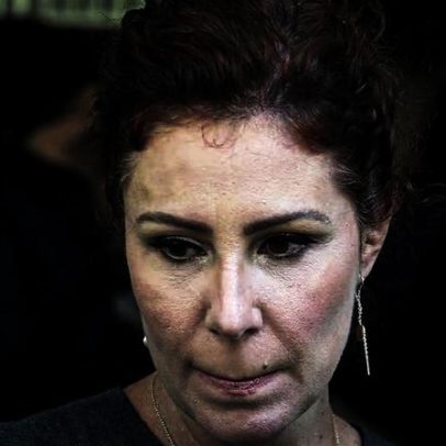Justiça penhora bens de Carla Zambelli por uso irregular de foto de Boulos