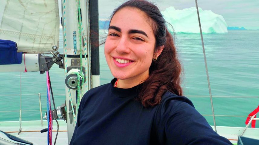 SEM LIMITES - Tamara Klink, no veleiro, Sardinha 2: não existe o "nada" no Ártico, mas o movimento intenso da natureza (Maria Eduarda Leite/Divulgação)