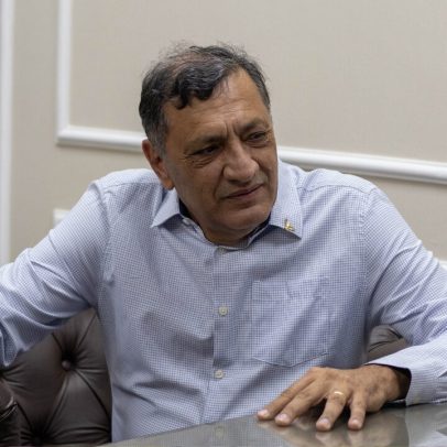 Irmão de Gilmar Mendes recebe apoio da família Bolsonaro