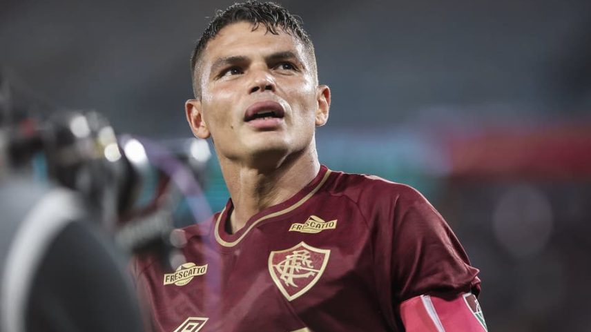 Thiago Silva em campo pelo Fluminense no Brasileirão (Foto: Lucas Merçon/FFC)