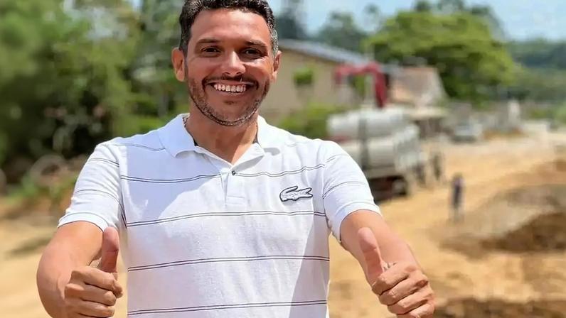 Prefeito de Balneário Pirraças, Tiago Baltt, é preso preventivamente. Foto: reprodução / redes sociais