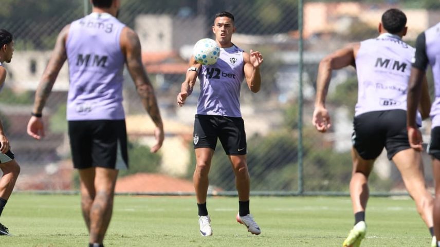 Treino cidade do galo pré classico (Foto: Pedro Souza / Atlético)