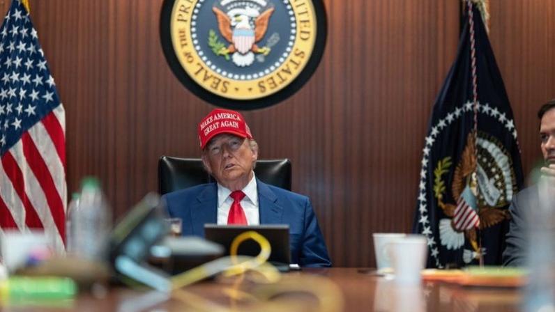 Donald Trump afirmou que a tarifa de 25% valerá a partir da próxima semana