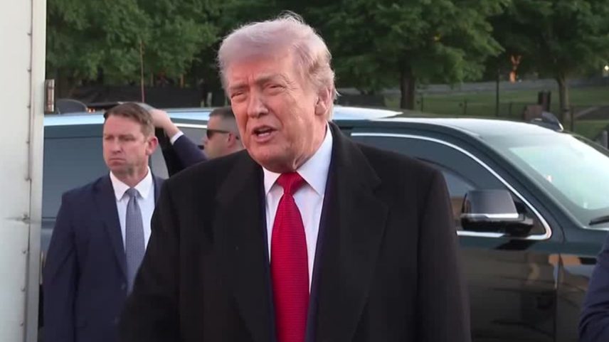 Trump diz nesta quinta-feira (7) que os EUA estão negociando com o Irã | Reuters / Reprodução