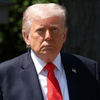Trump diz estar insatisfeito com o Irã e avalia negociações