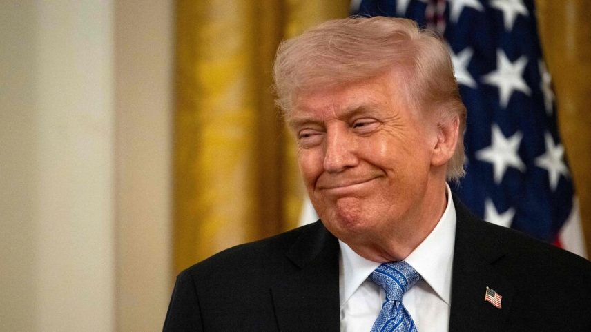A política de Trump está fortemente centrada na tentativa de recuperação da indústria Foto: Kent Nishimura/AFP