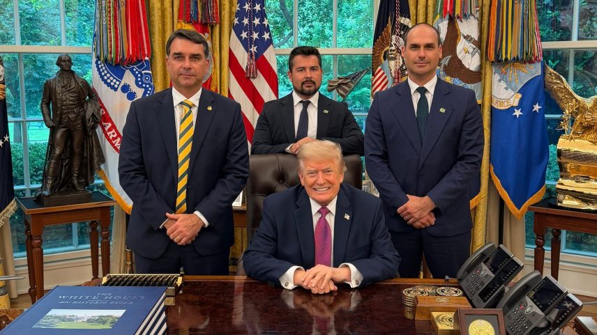 Flávio Bolsonaro oferece a Trump 'alternativa' ao governo Lula em encontro na Casa Branca