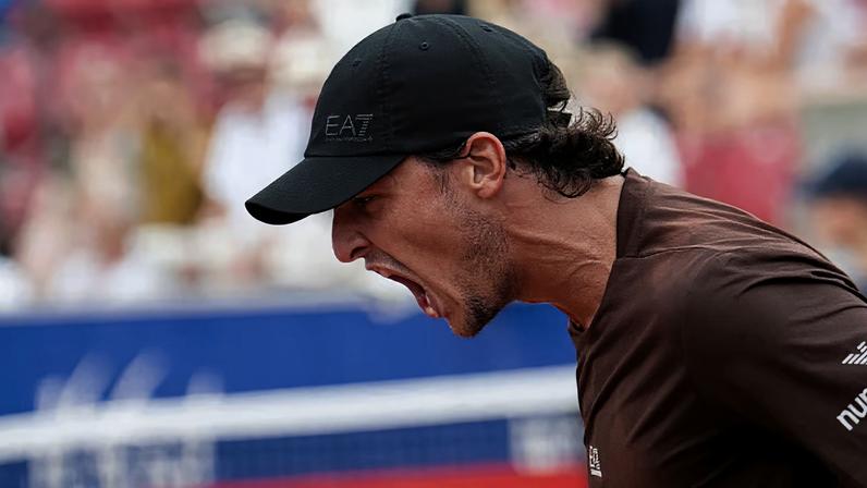 O italiano Luciano Darderi está na final de Bastad (Divulgação)