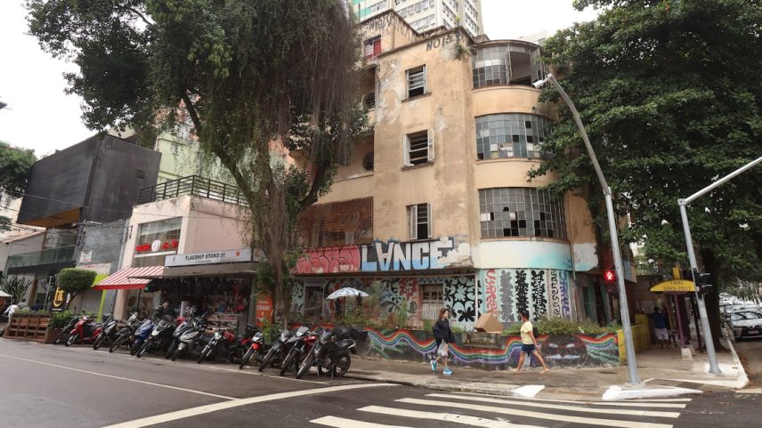Imóvel fica na esquina das ruas Peixoto Gomide e Oscar Freire, na zona oeste de São Paulo. Imagem de 10/04/2026. Crédito: Tiago Queiroz/Estadão