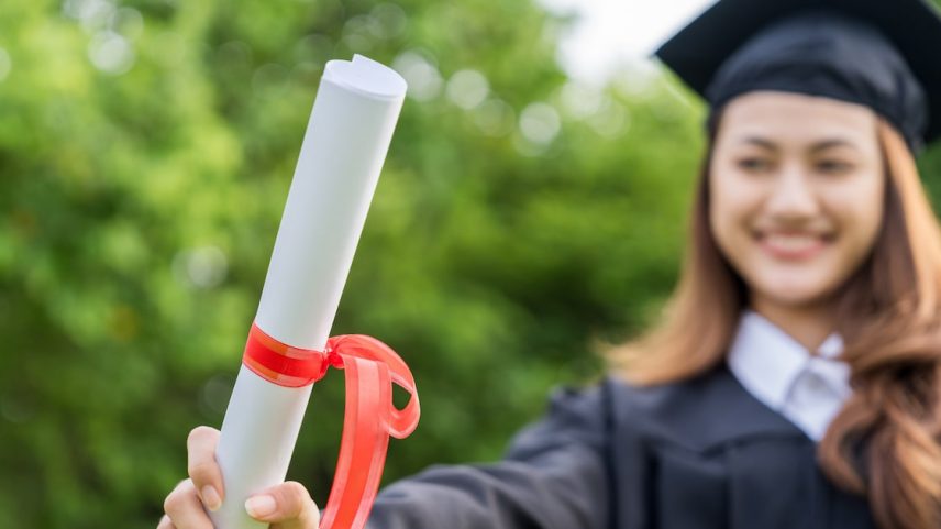Ascensão da IA ​​aumentou as dúvidas sobre o valor de um diploma universitário