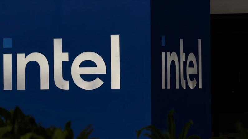 Casa Branca impulsiona Intel, que se aproxima da Apple e avança após anos de crise