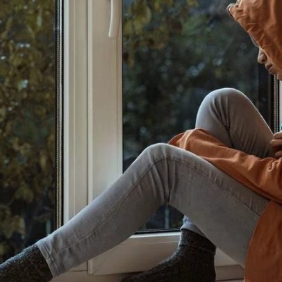Neurociência explica por que adolescentes passam horas falando com amigos