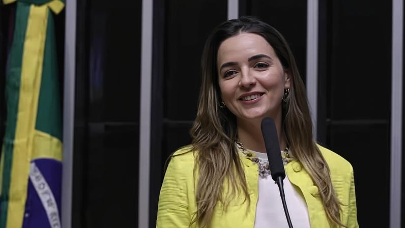 O Ministério Público do Pará investiga a compra de uma casa de praia pela deputada federal Alessandra Haber