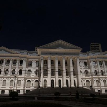 Edifício da UFPR, 112 anos, 18.000 m², marco da primeira universidade