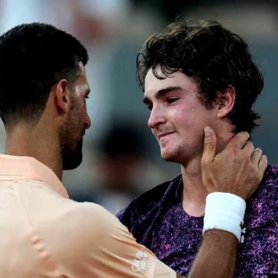 Becker elogia vitória de Fonseca sobre Djokovic e compara a Sampras x Federer