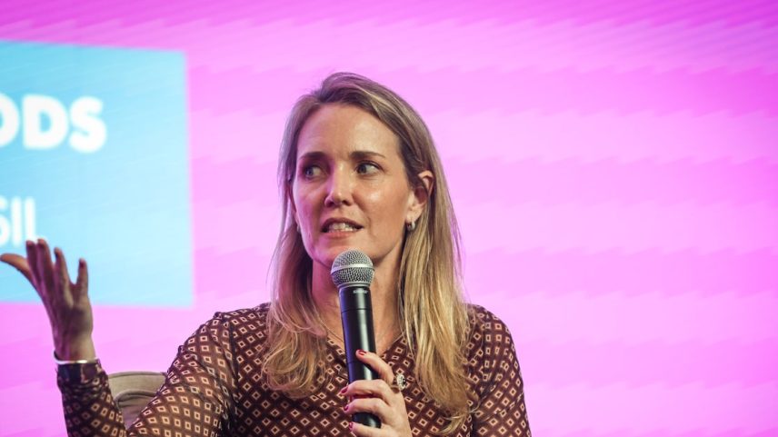 Claudia Woods, da BAT Brasil, já teve grandes passagens por empresas como Banco Original, Uber e WeWork. A executiva contou sua trajetória no São Paulo Innovation Week