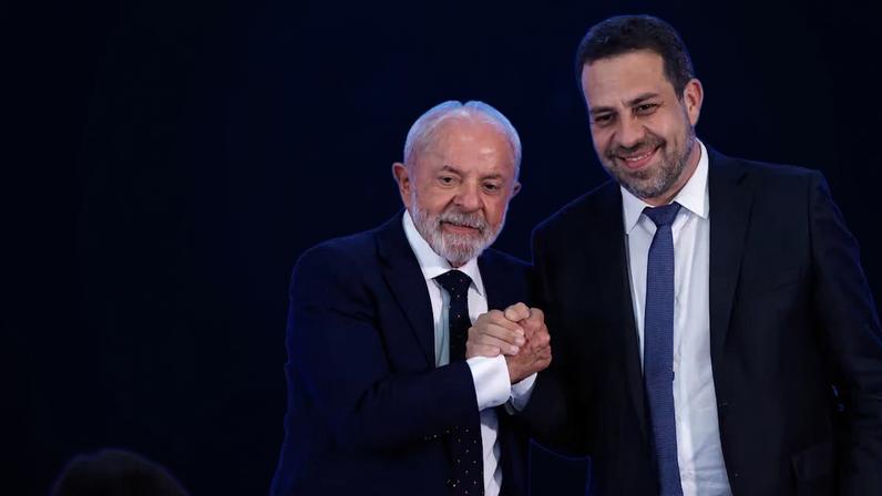 Presidente Lula e ministro da Secretaria-Geral da Presidência, Guilherme Boulos