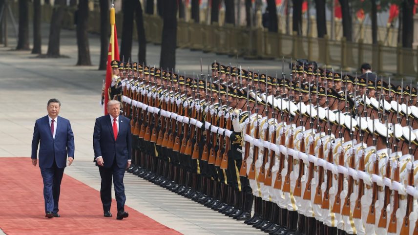 Americano esteve em Pequim pela última vez em 2017 e retorna agora para discutir comércio, Taiwan e a guerra no Irã, em um encontro que deve determinar se a distensão entre EUA e China continuará
