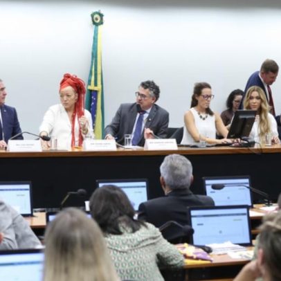 Comissão define rota de trabalho e ouvirá ministros de Lula