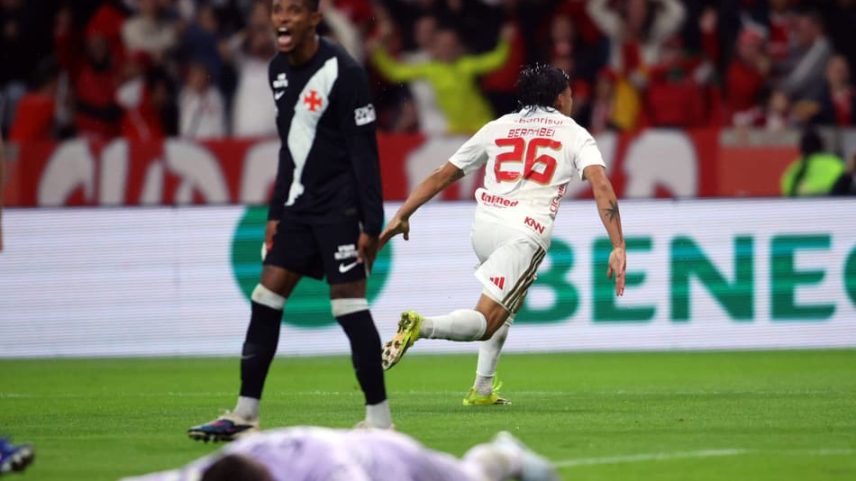 O Internacional goleou o Vasco por 4 a 1 pelo Brasileirão (Foto: Edu Andrade/Fatopress/Folhapress)